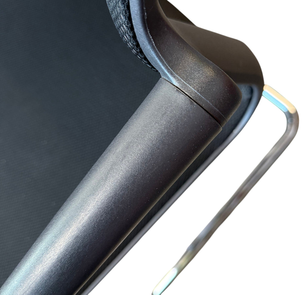 Unix Cantilever Chair, non-stackable