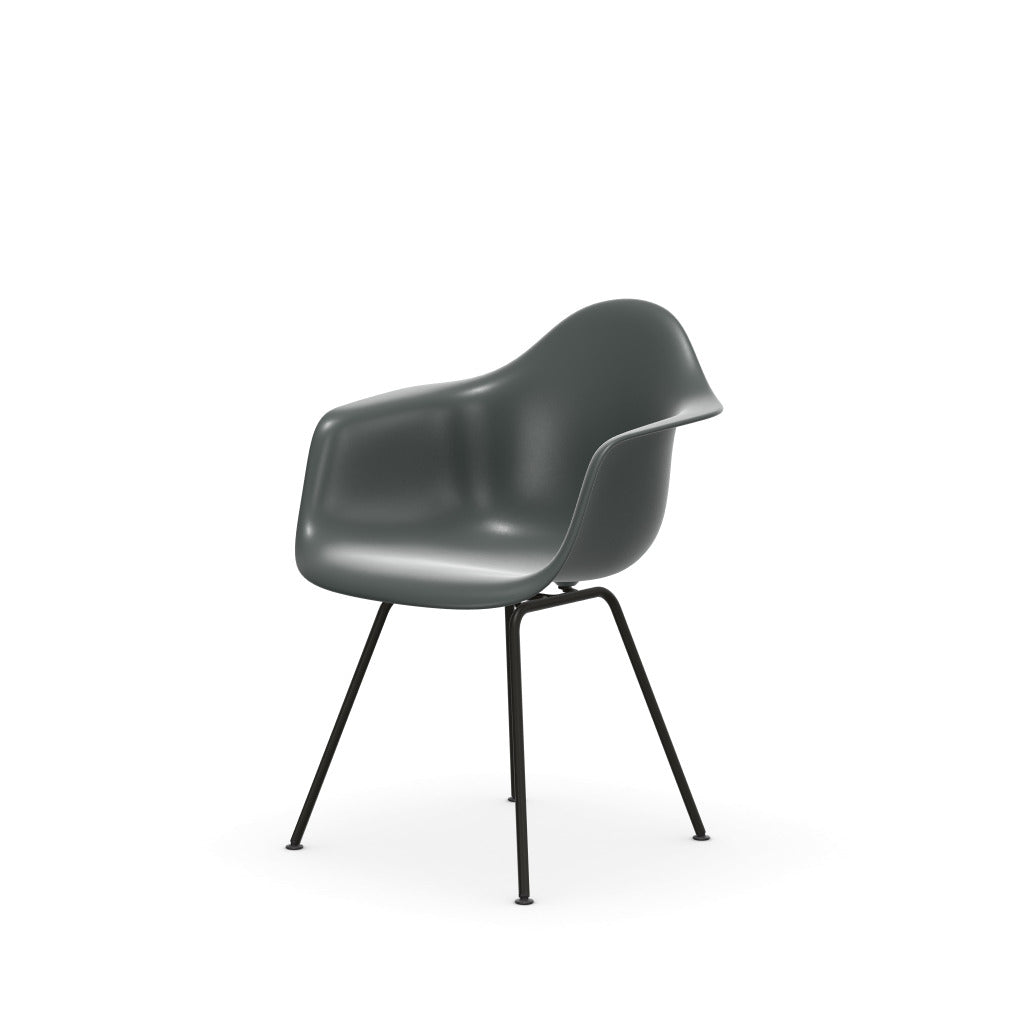 Eames Plastic Armchair DAX Vierbein-Stahlrohruntergestell – beschichtet / basic dark