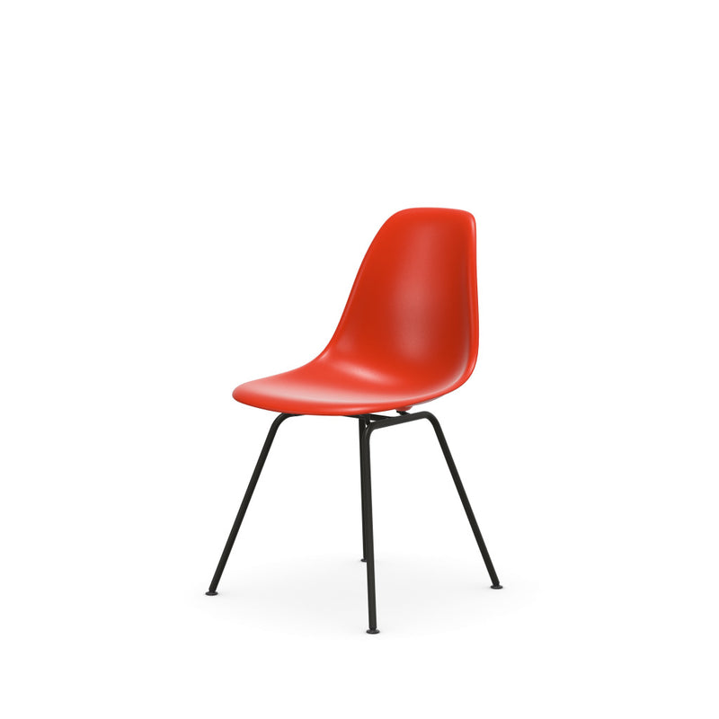 Eames Plastic Side Chair DSX Four-legged tubular steel base – powder-coated / basic dark