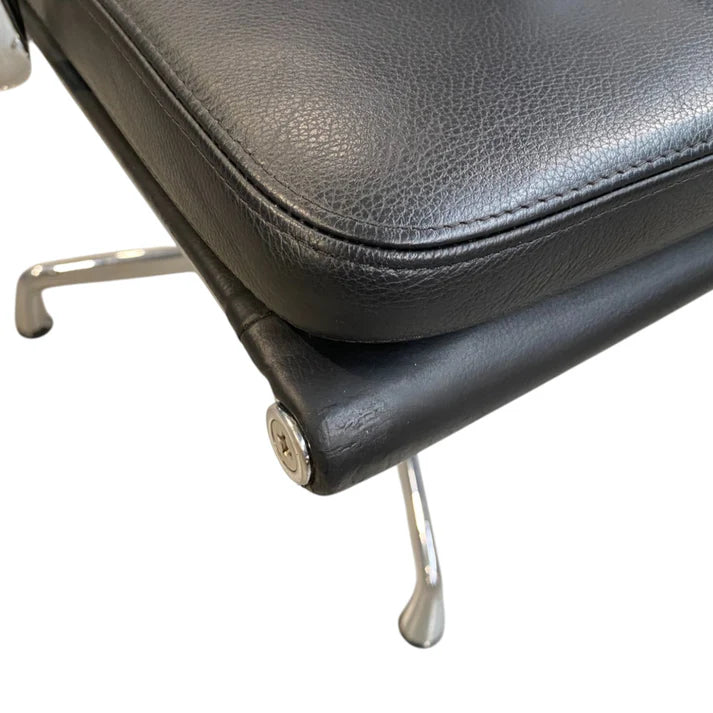 Eames Soft Pad EA 208, Leather nero, base chrome-plated 