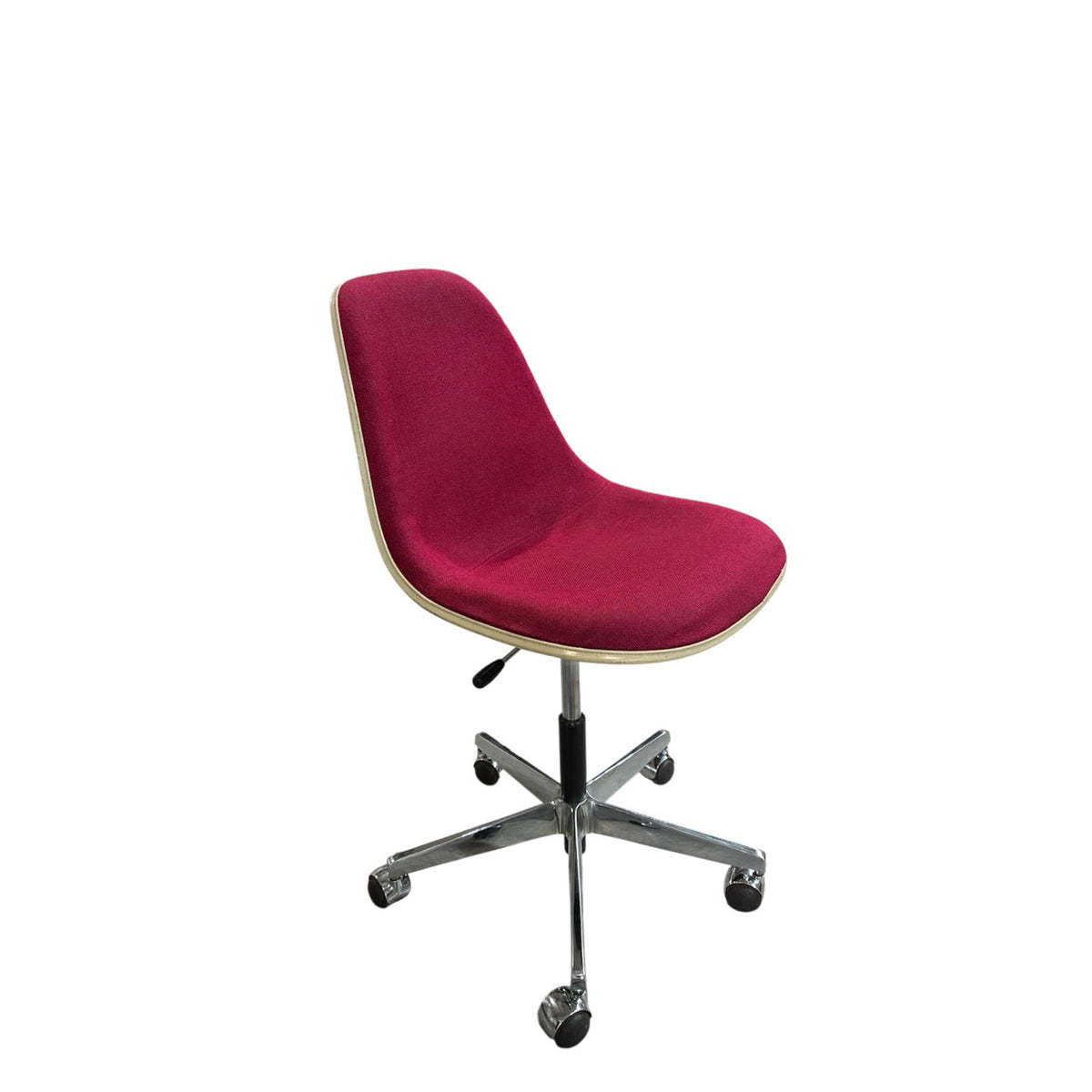 Eames Fiberglass Chair, PSCC