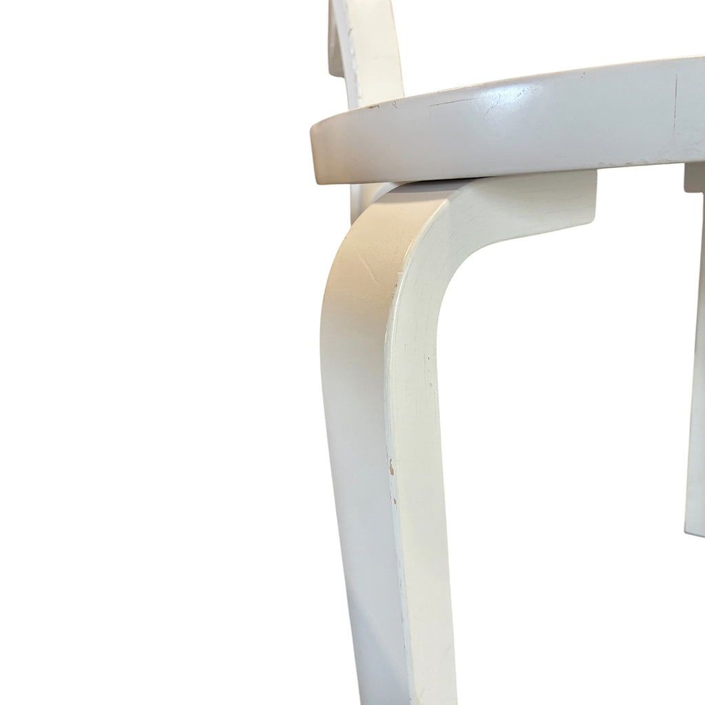 Artek - Stuhl 68, weiss lackiert