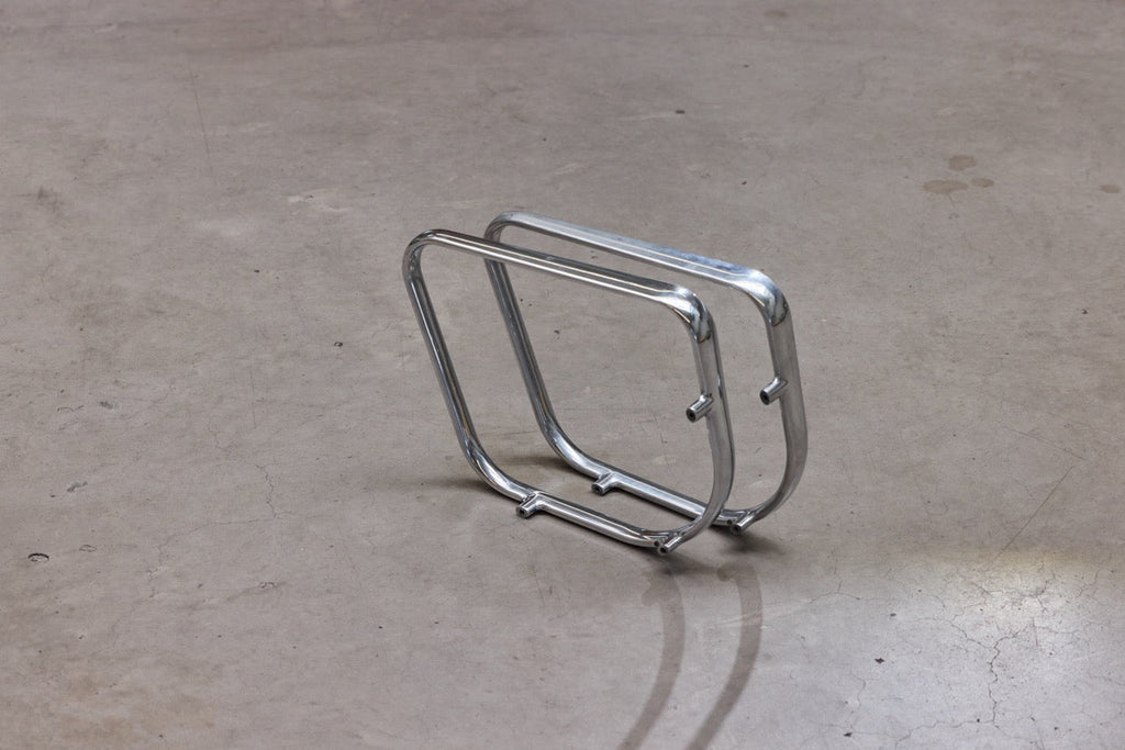 Eames Aluminium Chair EA 108, base chrome-plated, Netweave nero