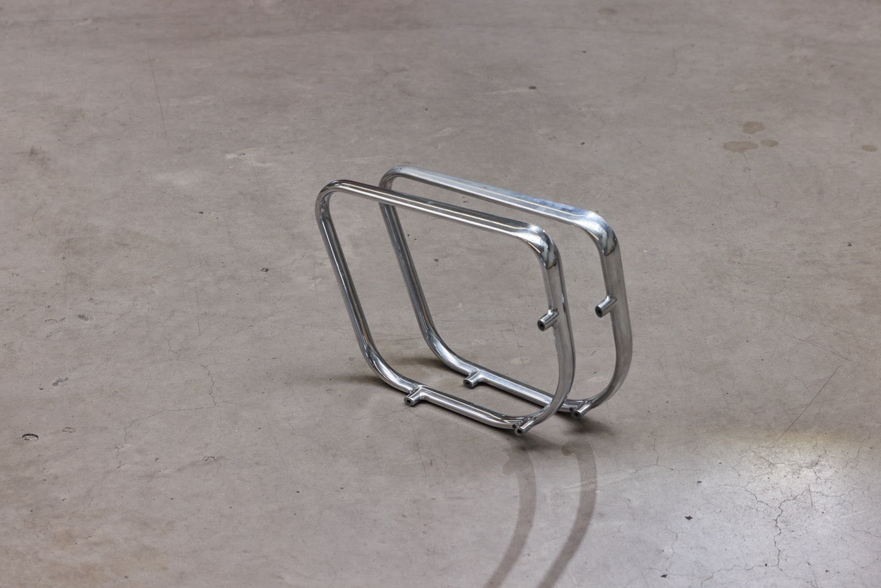 Eames Aluminium Chair EA 108, base chrome-plated, Netweave nero